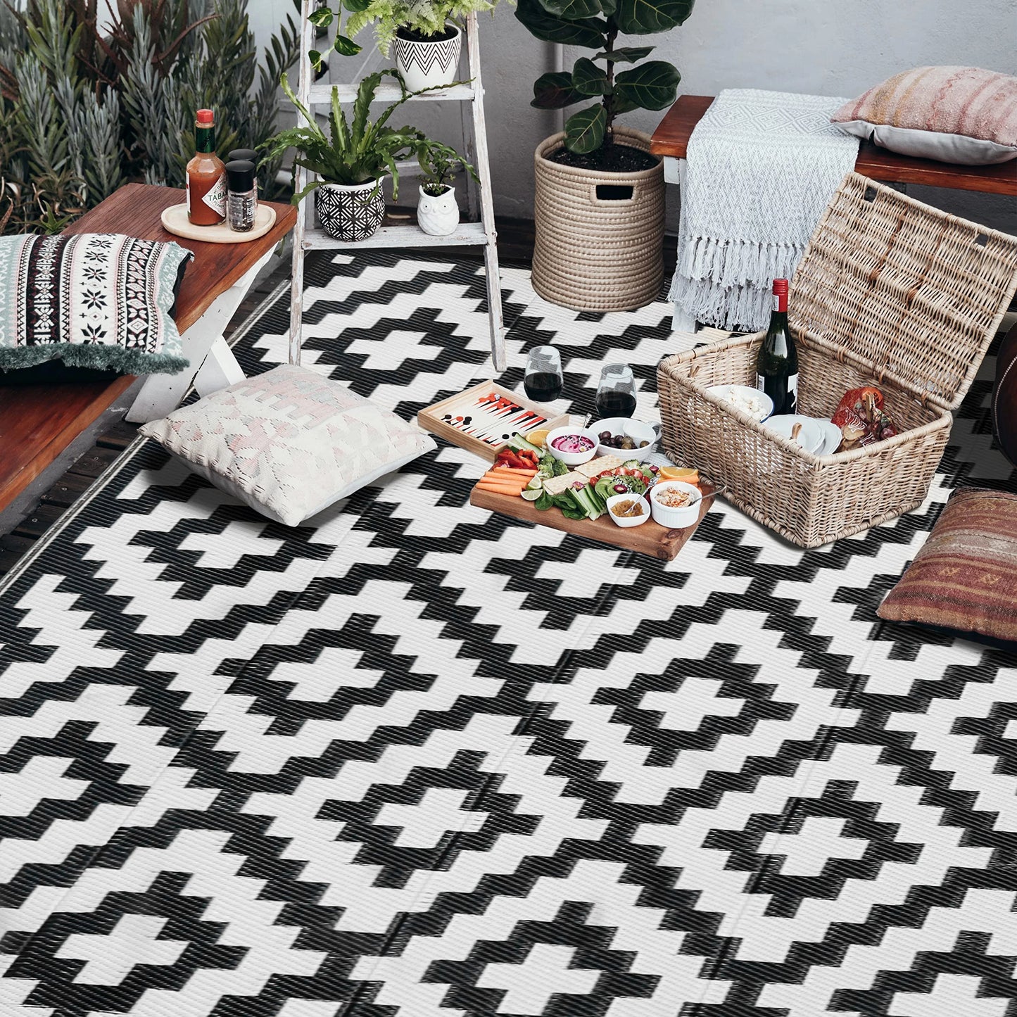 WESTTUNE Outdoor Rug Foldable Reversible Plastic Straw Area Rugs Large Floor Mat for RV Patio Backyard Deck Picnic Beach Camping